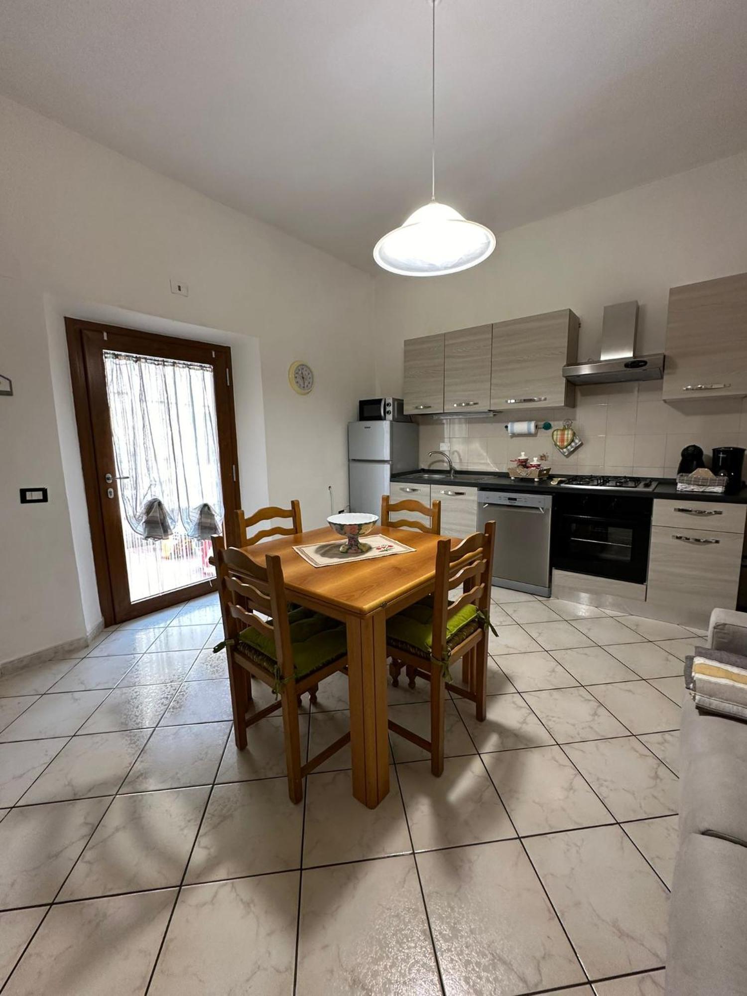La Casa Di Nonna Ottorina Apartment เวนตูรีนา แตร์เม ภายนอก รูปภาพ