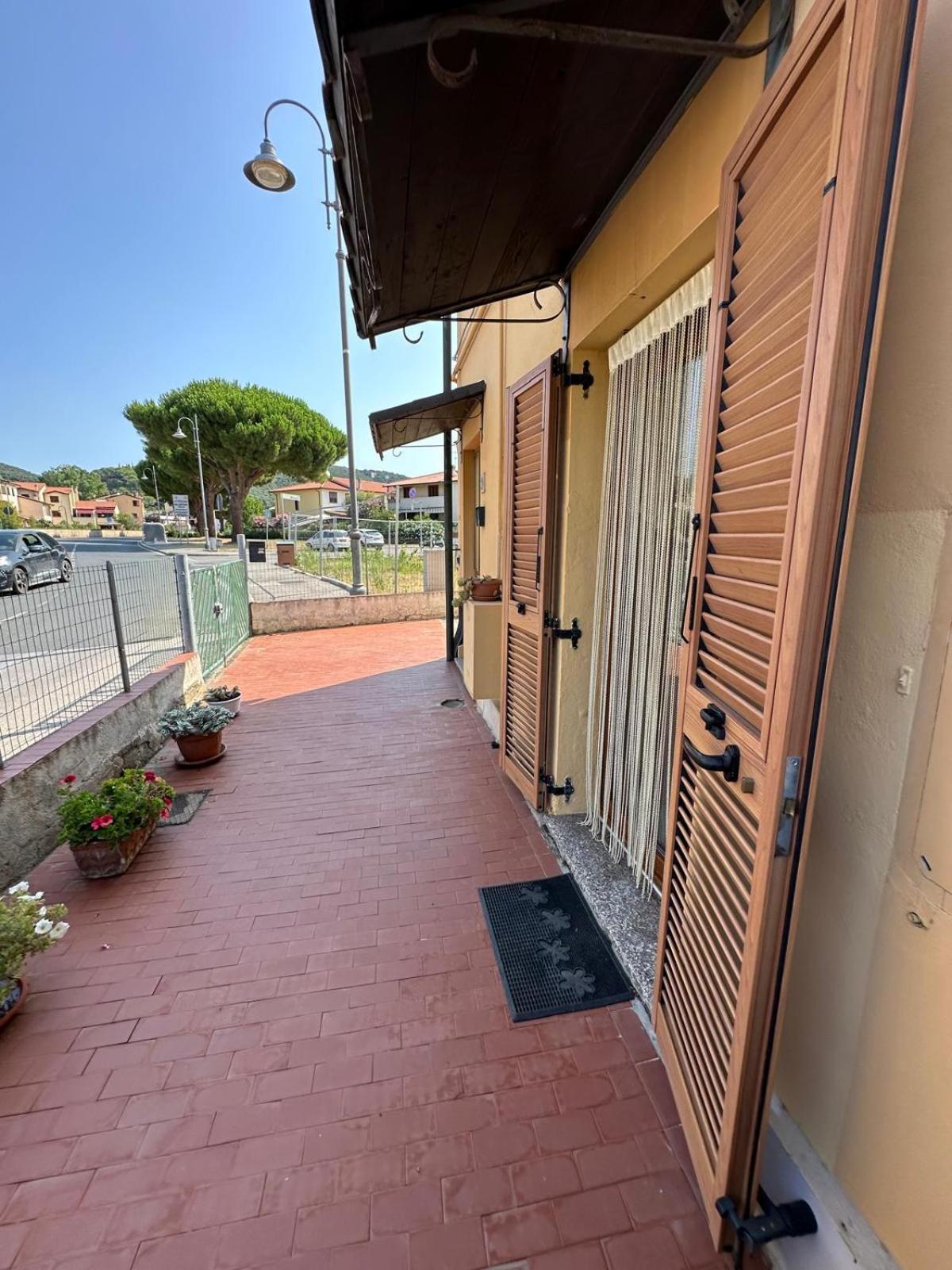 La Casa Di Nonna Ottorina Apartment เวนตูรีนา แตร์เม ภายนอก รูปภาพ