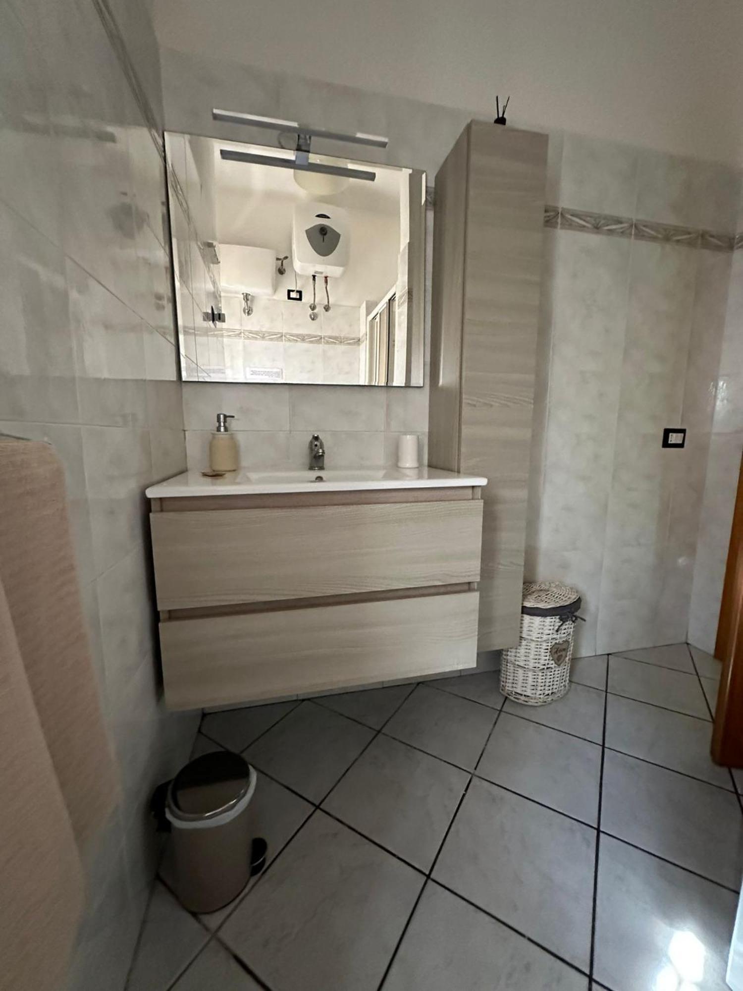 La Casa Di Nonna Ottorina Apartment เวนตูรีนา แตร์เม ภายนอก รูปภาพ
