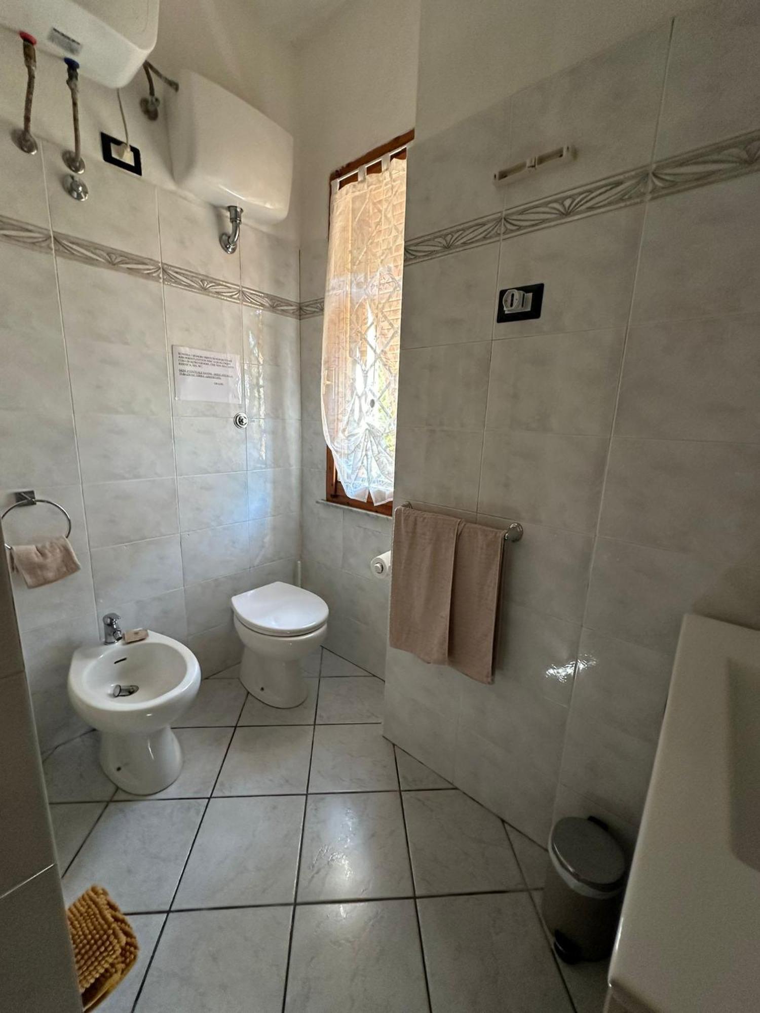 La Casa Di Nonna Ottorina Apartment เวนตูรีนา แตร์เม ภายนอก รูปภาพ