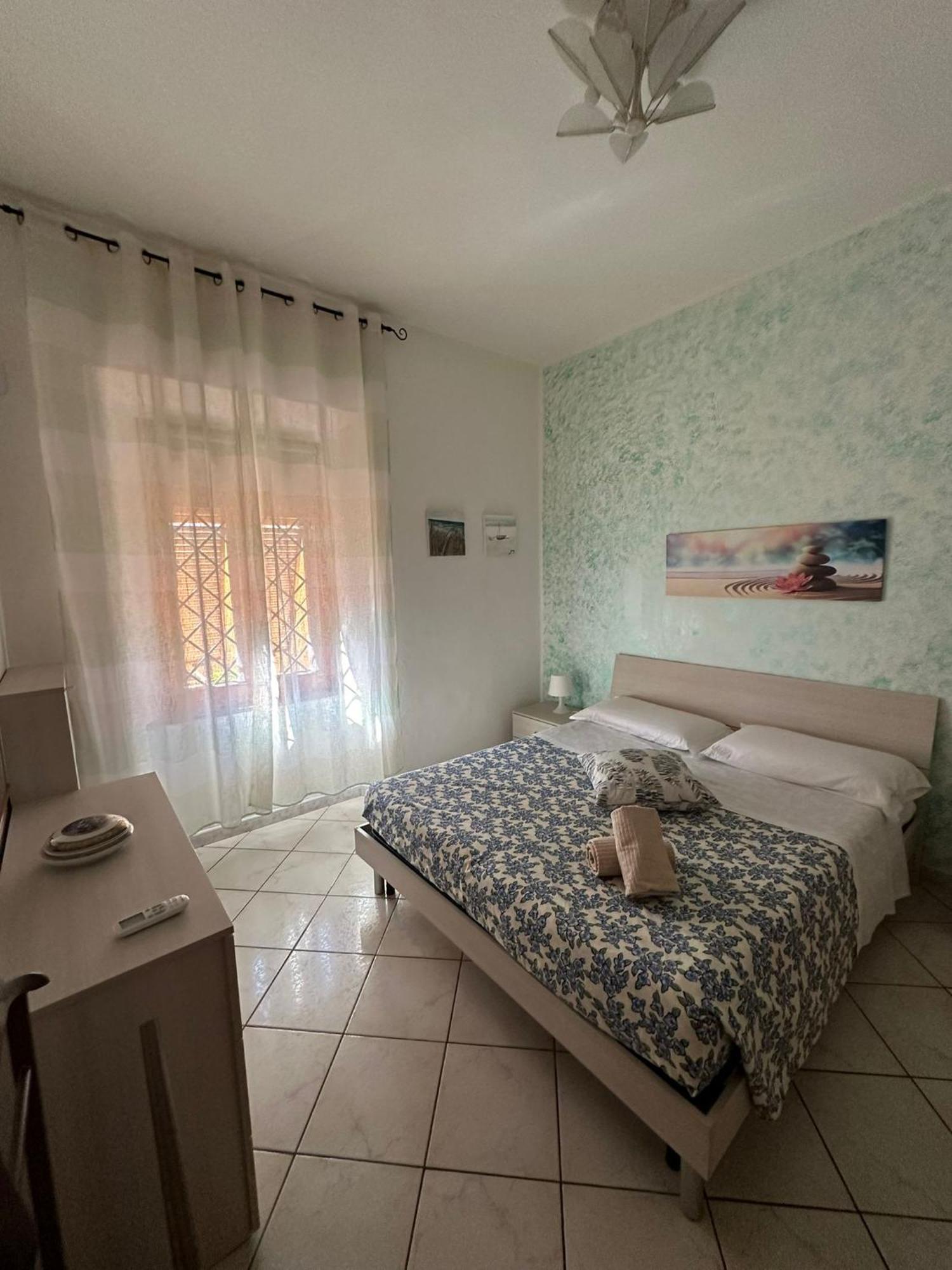 La Casa Di Nonna Ottorina Apartment เวนตูรีนา แตร์เม ภายนอก รูปภาพ